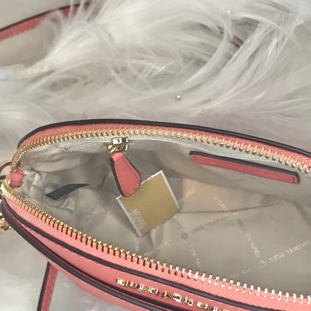 🧡NEW MICHAEL KORS 🧡 MK EMMY CROSSBODY DOME - Picture 8 of 8